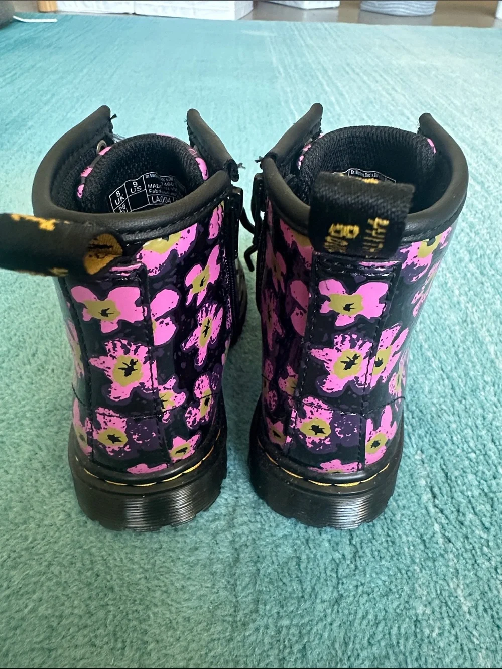 Dr. Martens, Girls Pansey Fayre Floral boot, size 9 Todler